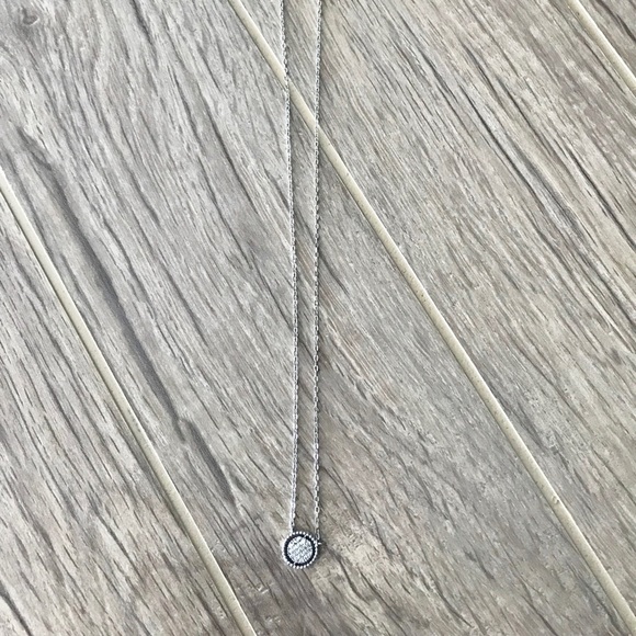 Round zirconia stone embellished pendant necklace - Picture 7 of 8